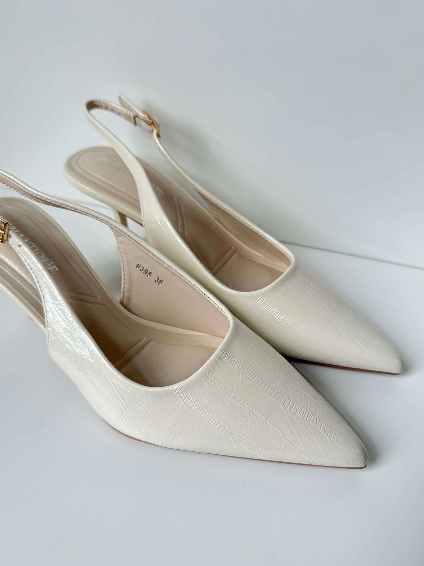 Slingback off white
