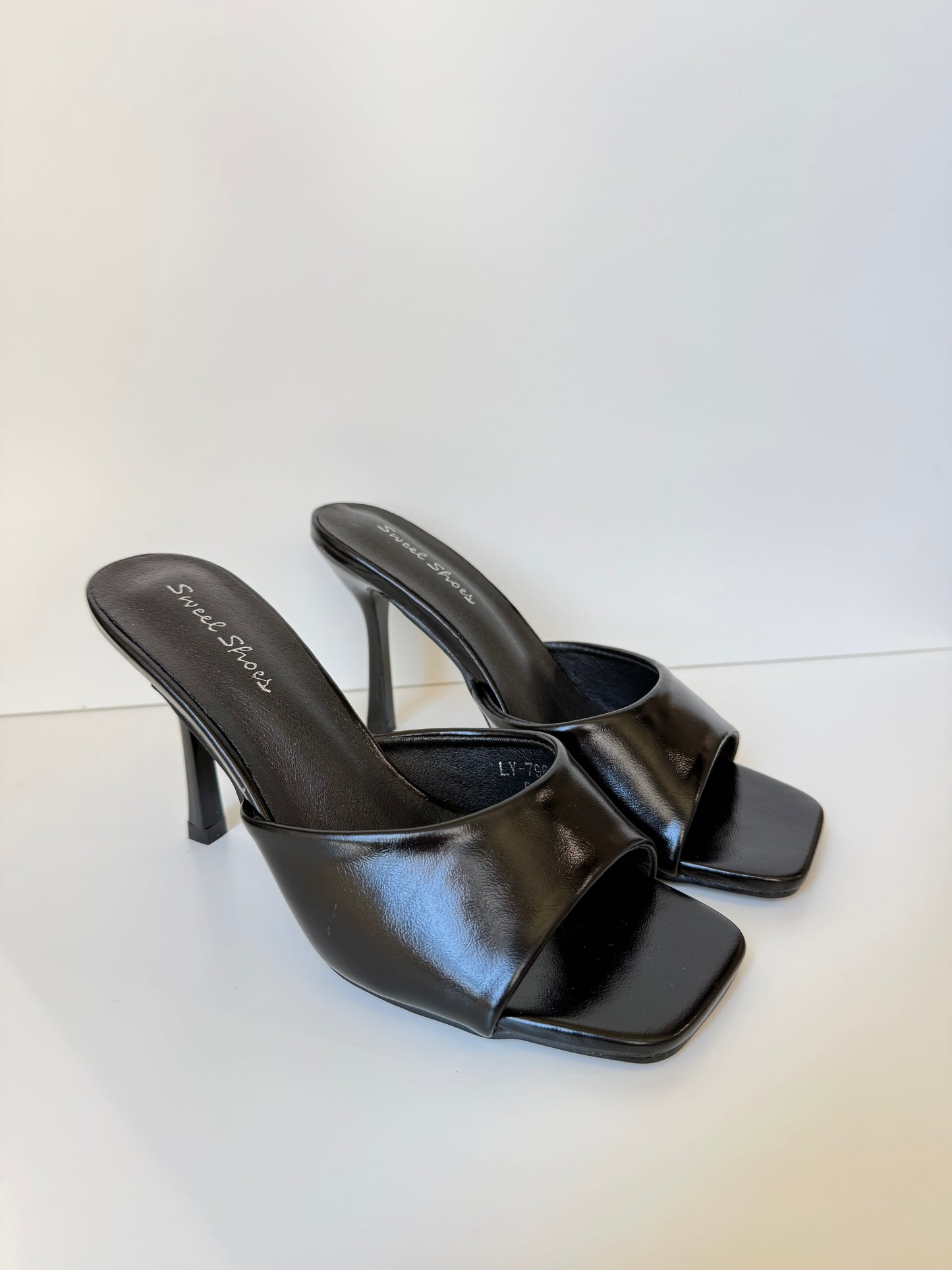 Sandalo Lory ecopelle black